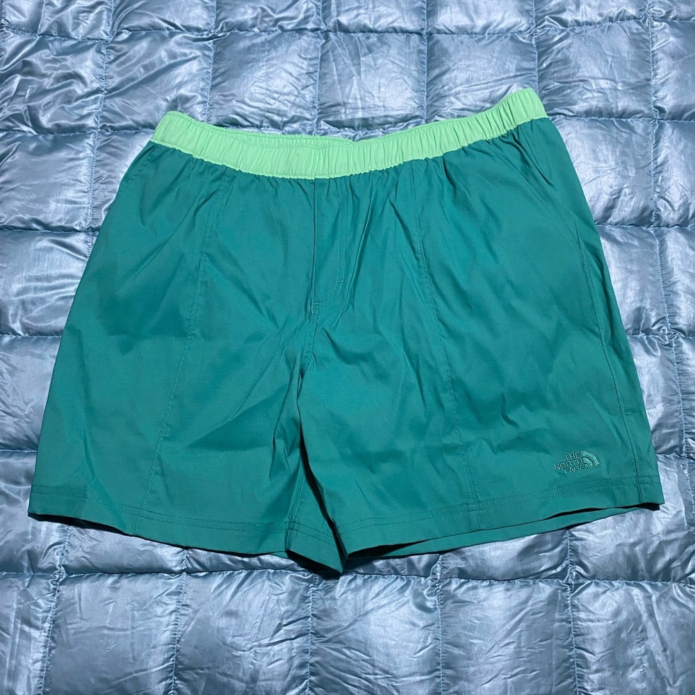 NWT The North Face Aqua Active Shorts